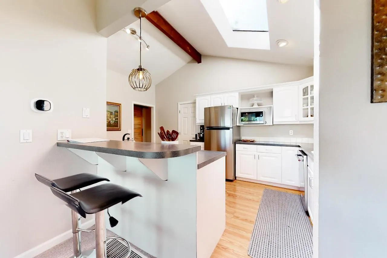 Flat On 41St Villa Portland Holiday home
