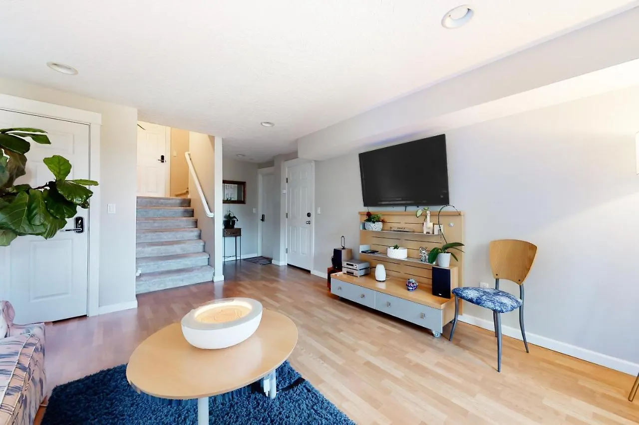 Flat On 41St Villa Portland 0*,  United States