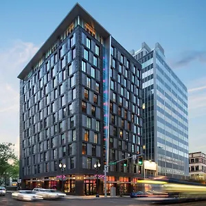 Moxy Downtown Portland